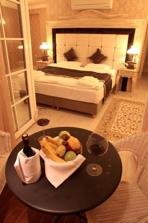 Trilyali Butik Hotel Tirilye Eksteriør billede